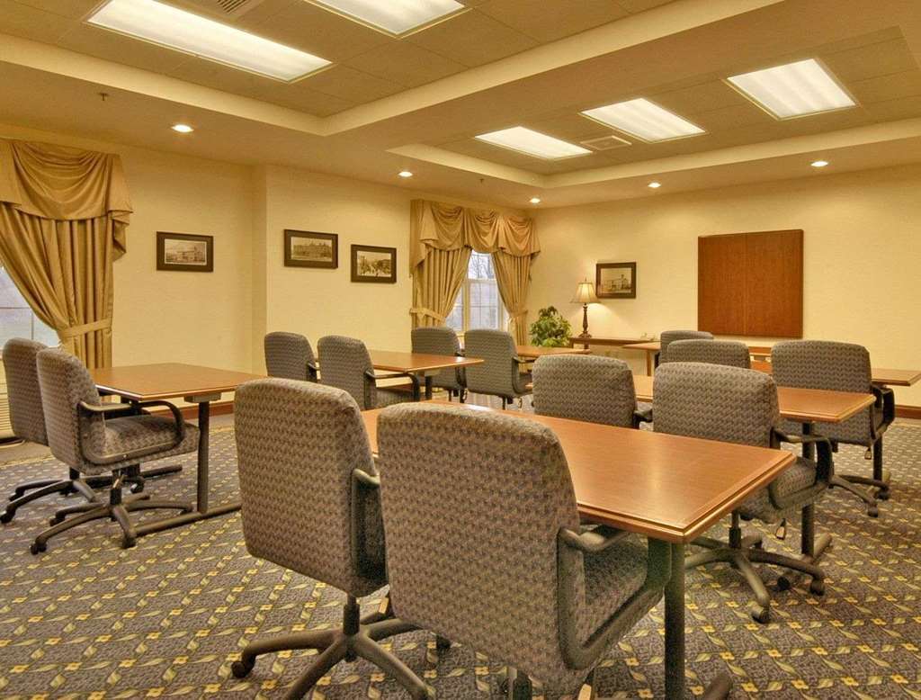 Baymont By Wyndham Plymouth Hotel Facilities photo